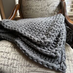Casaluna 50"x70" Oversized Solid Bed Throw, gray grey chunky knit throw blanket